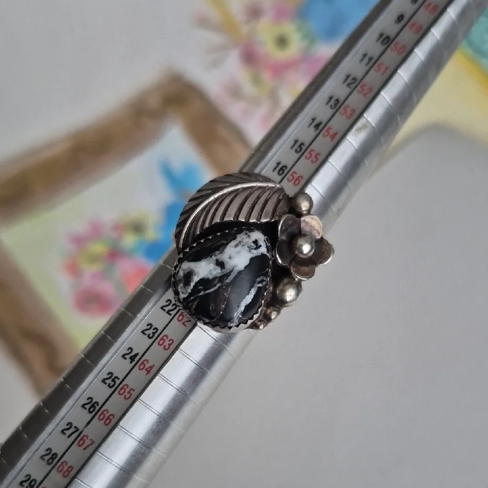 🌙Vintage Signed White Buffalo Sterling Silver Ring